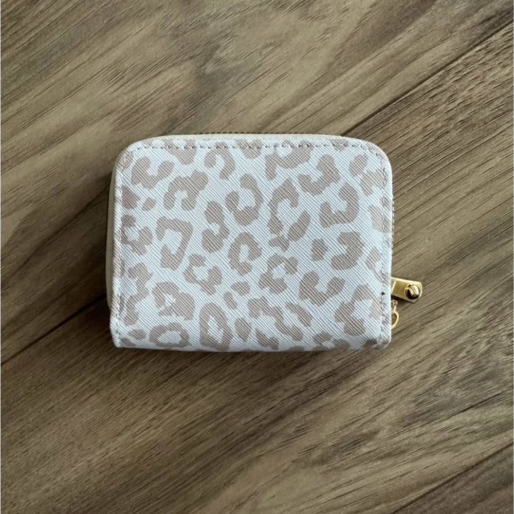 Leopard Print Women's Wallet - Picture 2 of 4